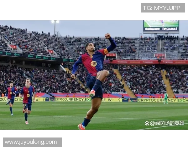 巴塞罗那足球俱乐部球星闪耀绿茵场展现团队精神与个人荣耀