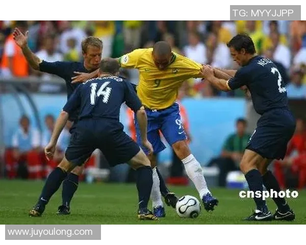 谁能挑战当今足坛巨星地位未来新星或传奇是否有机会超越