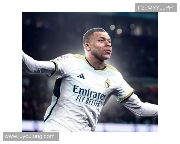 足球球星大腹便便引发热议身体管理与职业态度成焦点