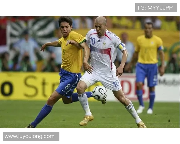 2023年退役足球球星回顾：从巅峰到告别，见证传奇的最后一舞